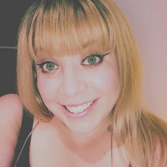 Meet your Posher, Amanda - Picture 1 of 1